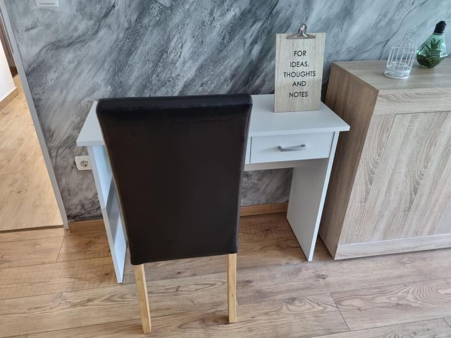 Studio Apartman Bojana 34M2,Free Wifi,Parking シサク エクステリア 写真